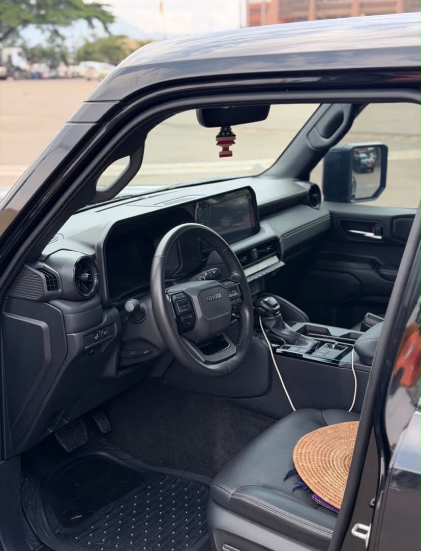 TOYOTA PRADO - image 5