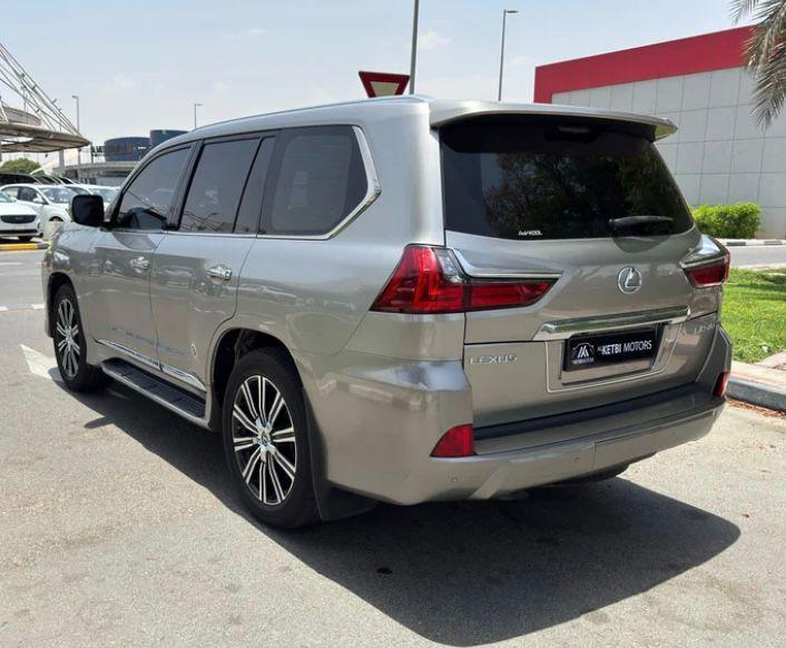 LEXUS LX 570 - image 1