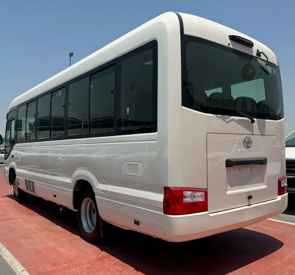 TOYOTA COASTER - image 2
