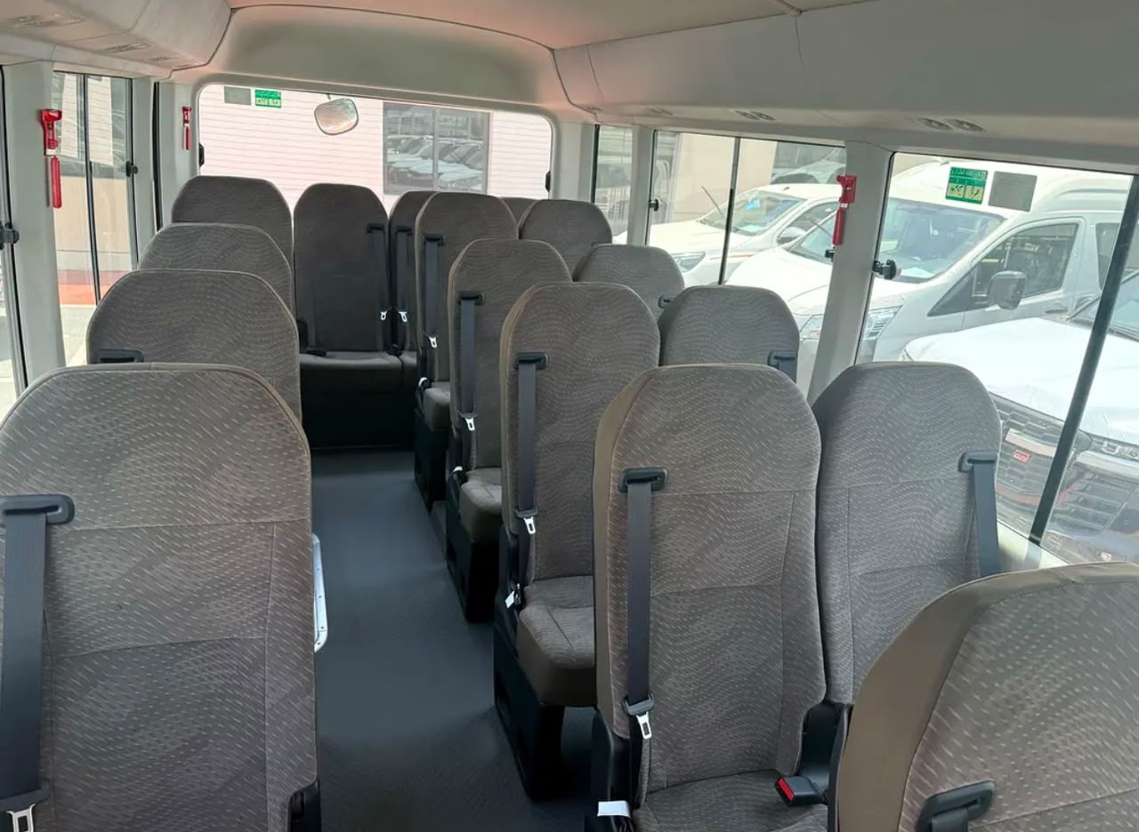 TOYOTA COASTER - image 1