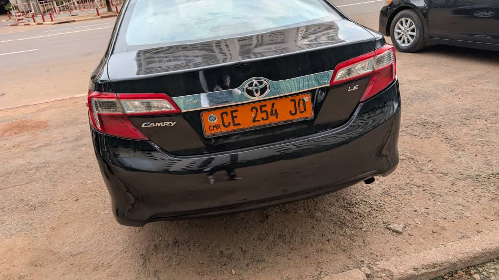 TOYOTA CAMRY - image 2
