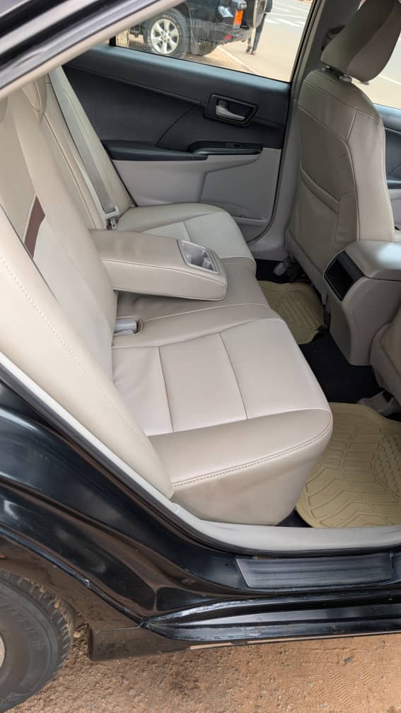 TOYOTA CAMRY - image 6