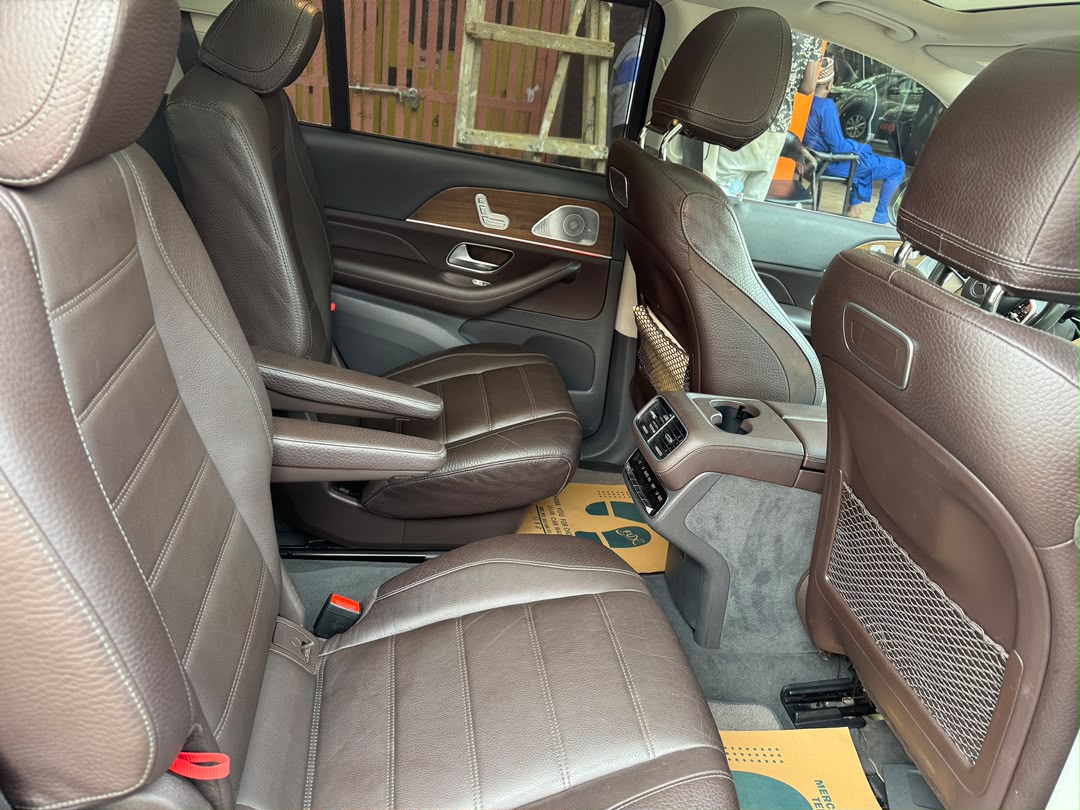 MERCEDES BENZ GLS - image 3