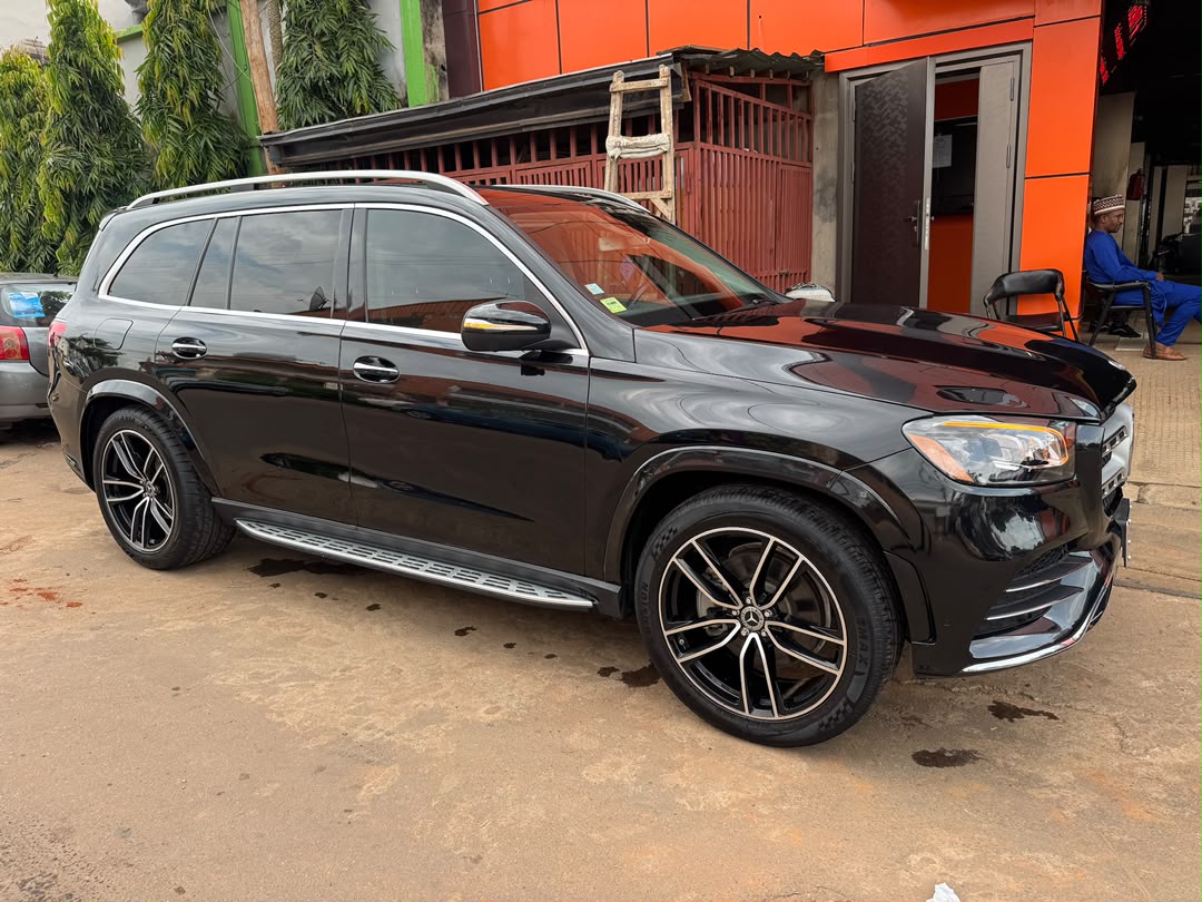 MERCEDES BENZ GLS - image 6
