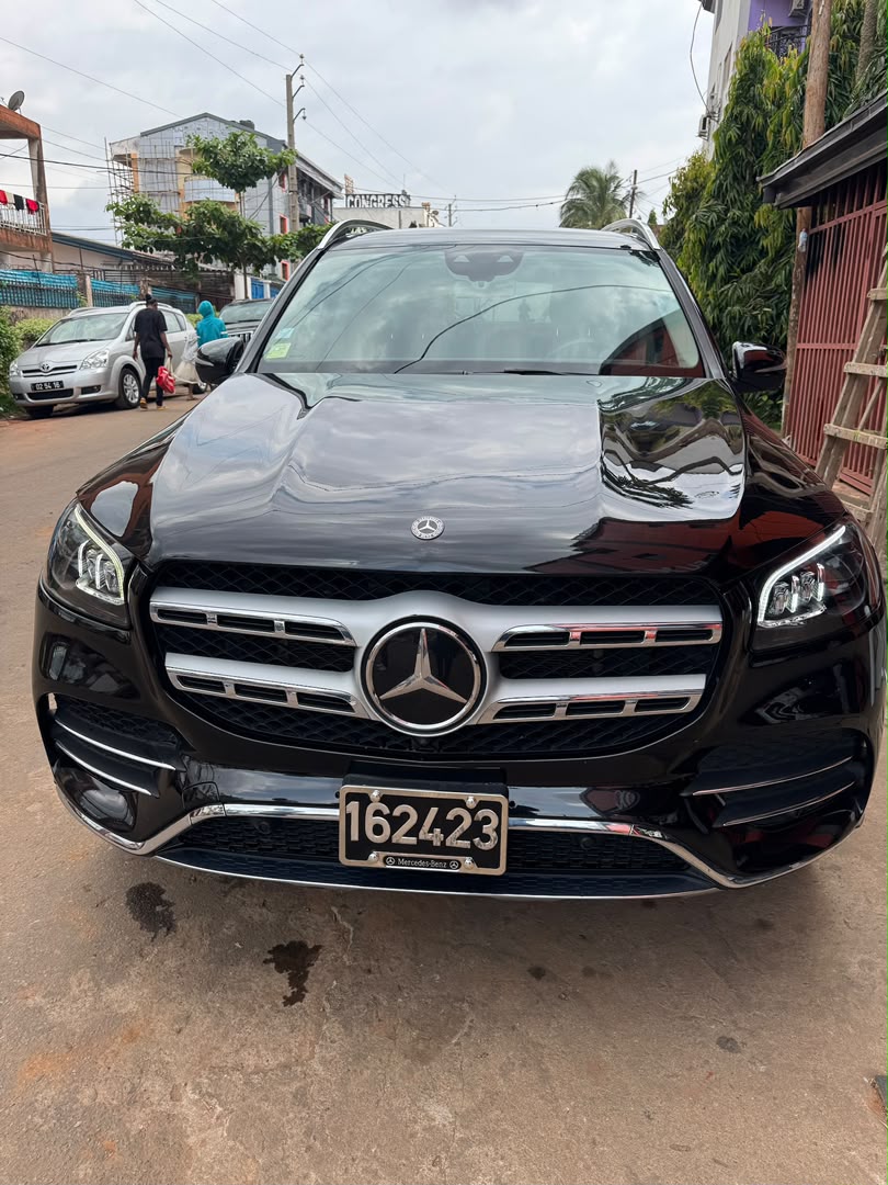 MERCEDES BENZ GLS - image 7