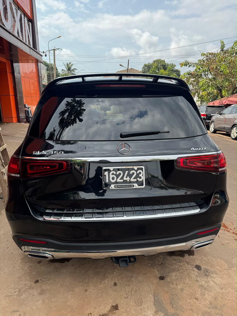 MERCEDES BENZ GLS - image 1