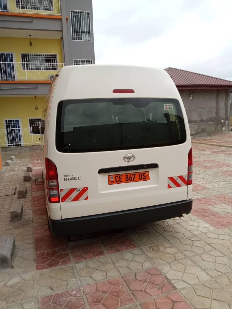 TOYOTA HIACE - image 4