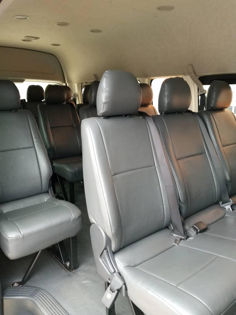 TOYOTA HIACE - image 2