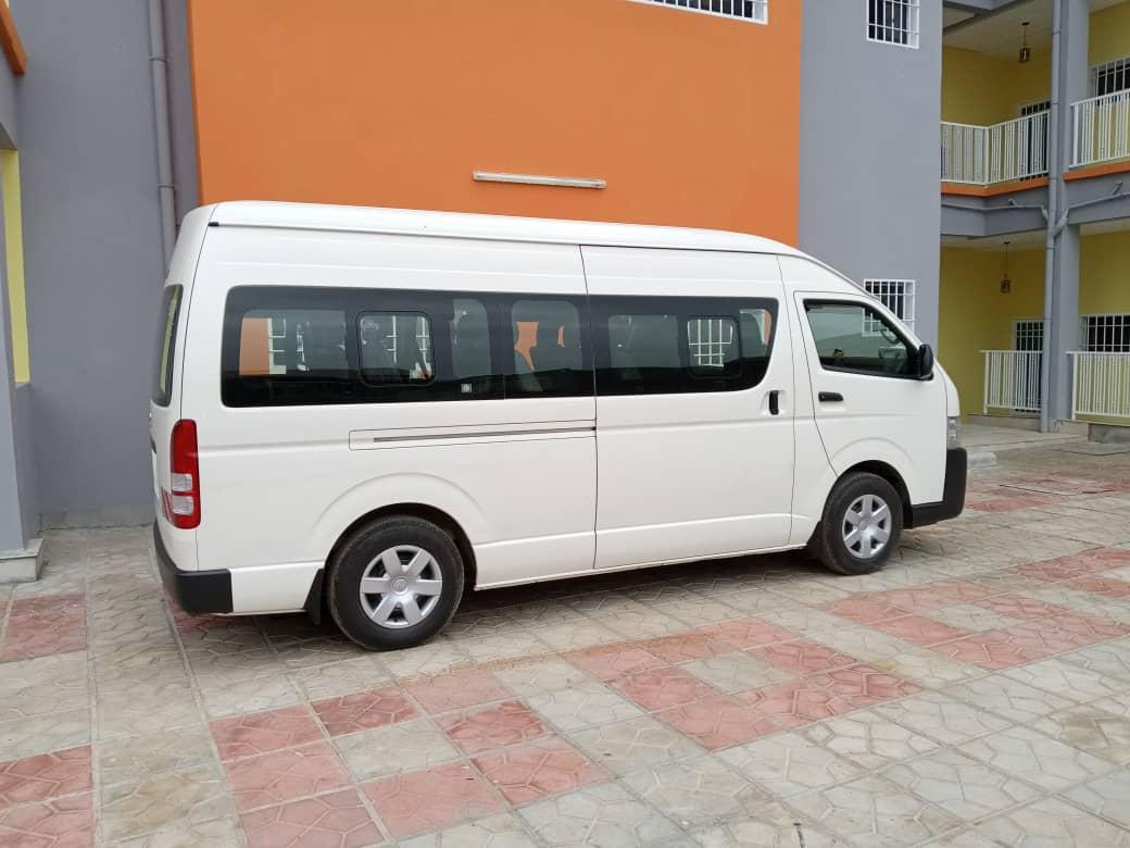 TOYOTA HIACE - image 1