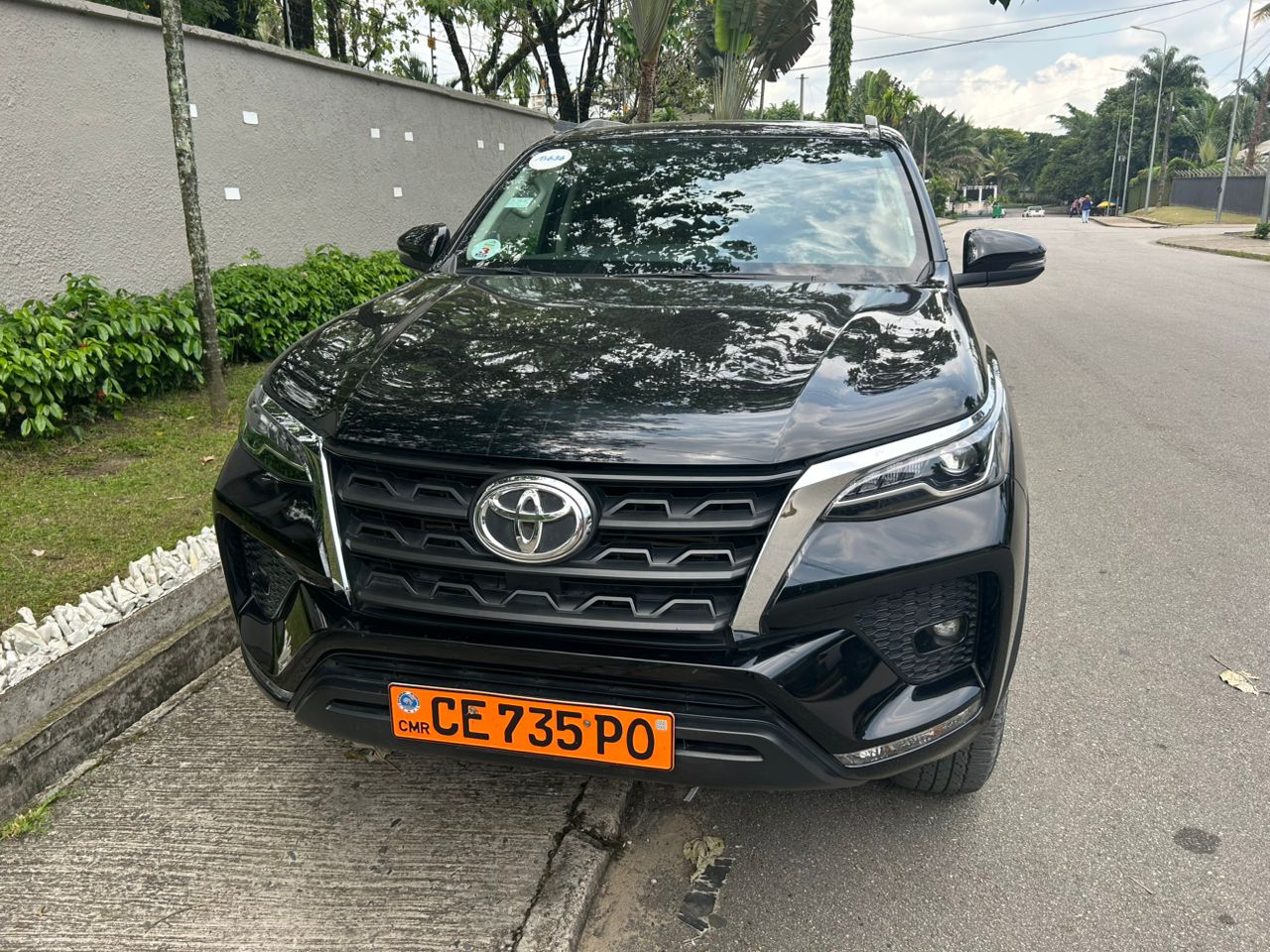 TOYOTA FORTUNER