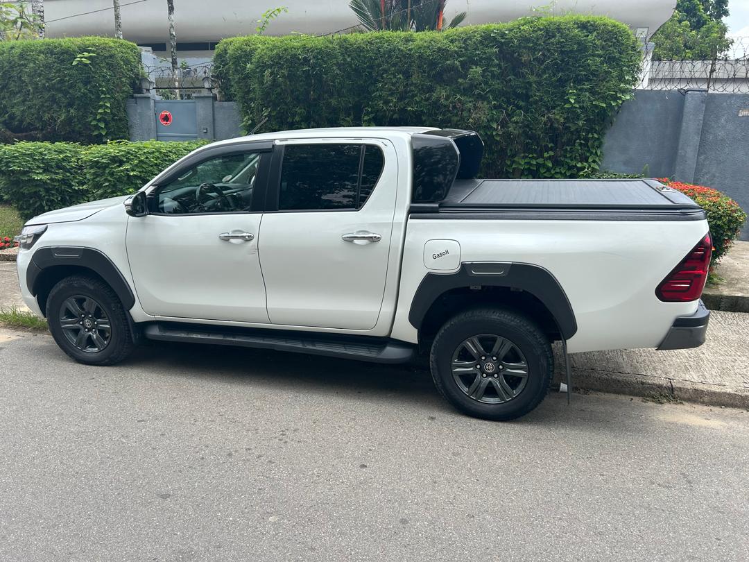TOYOTA PICK-UP - image 5