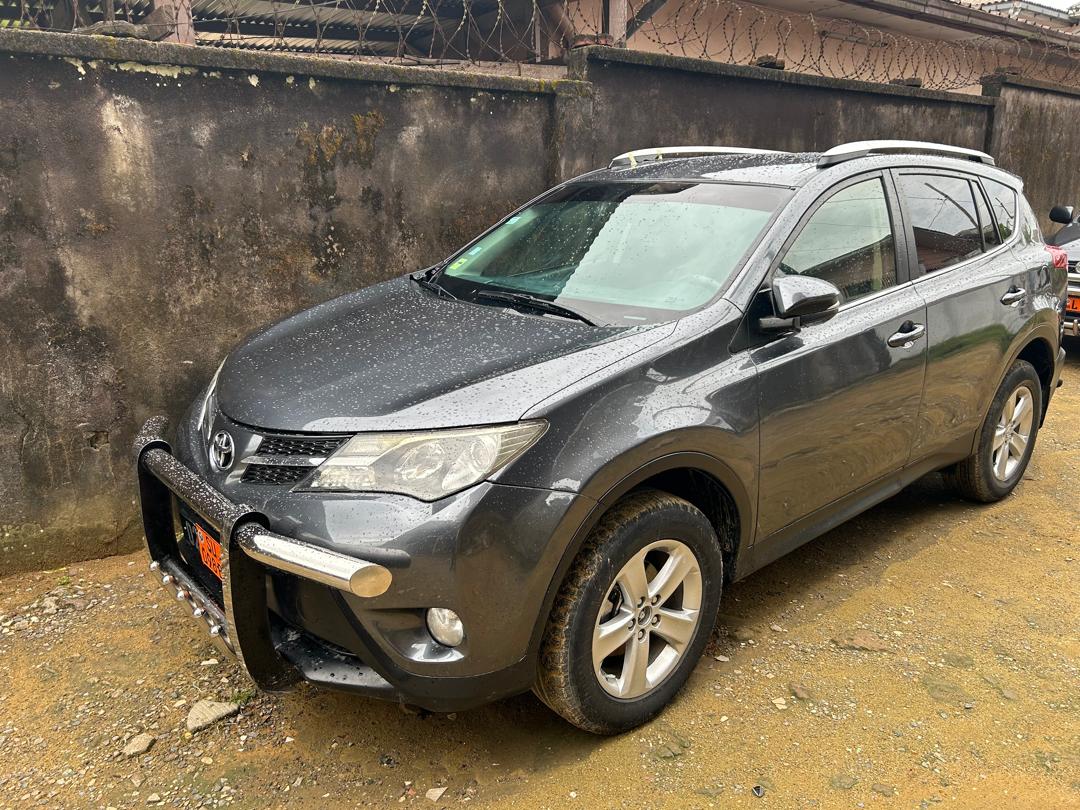 TOYOTA RAV4
