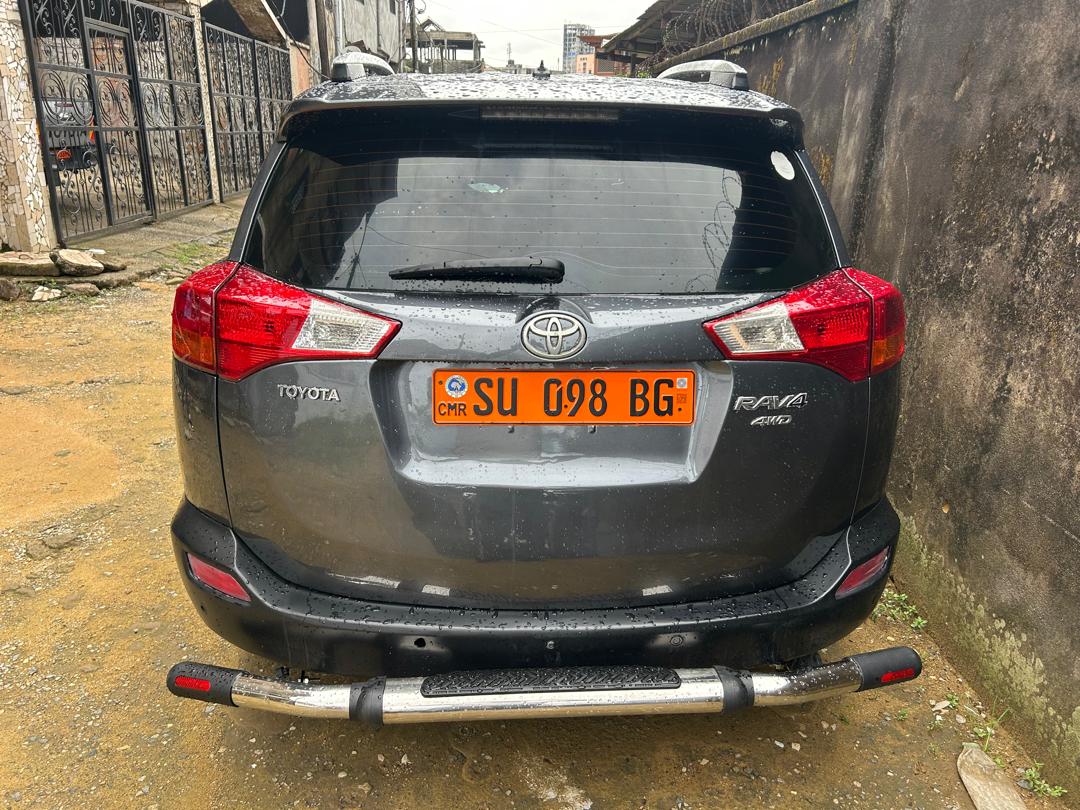 TOYOTA RAV4 - image 5