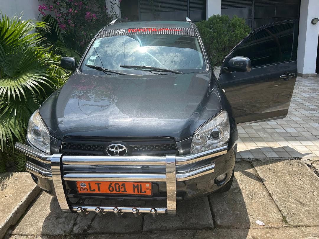 TOYOTA RAV4 - image 5