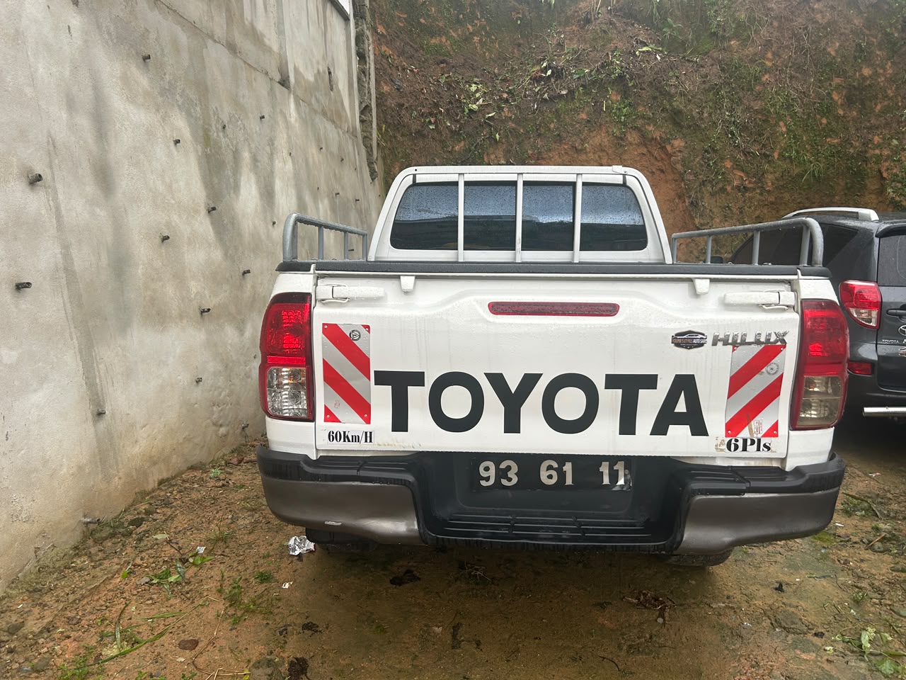 TOYOTA PICK-UP