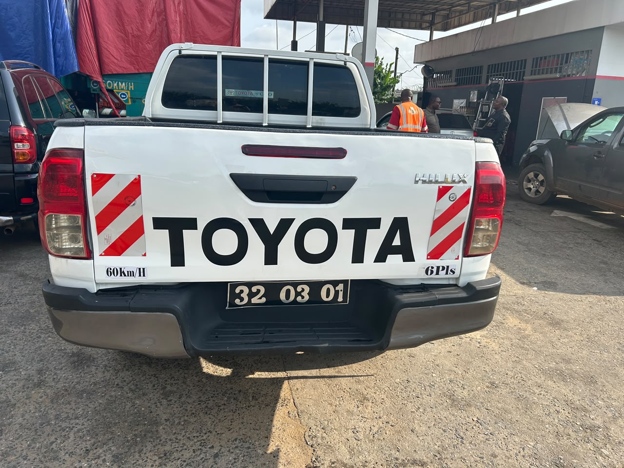 TOYOTA PICK-UP