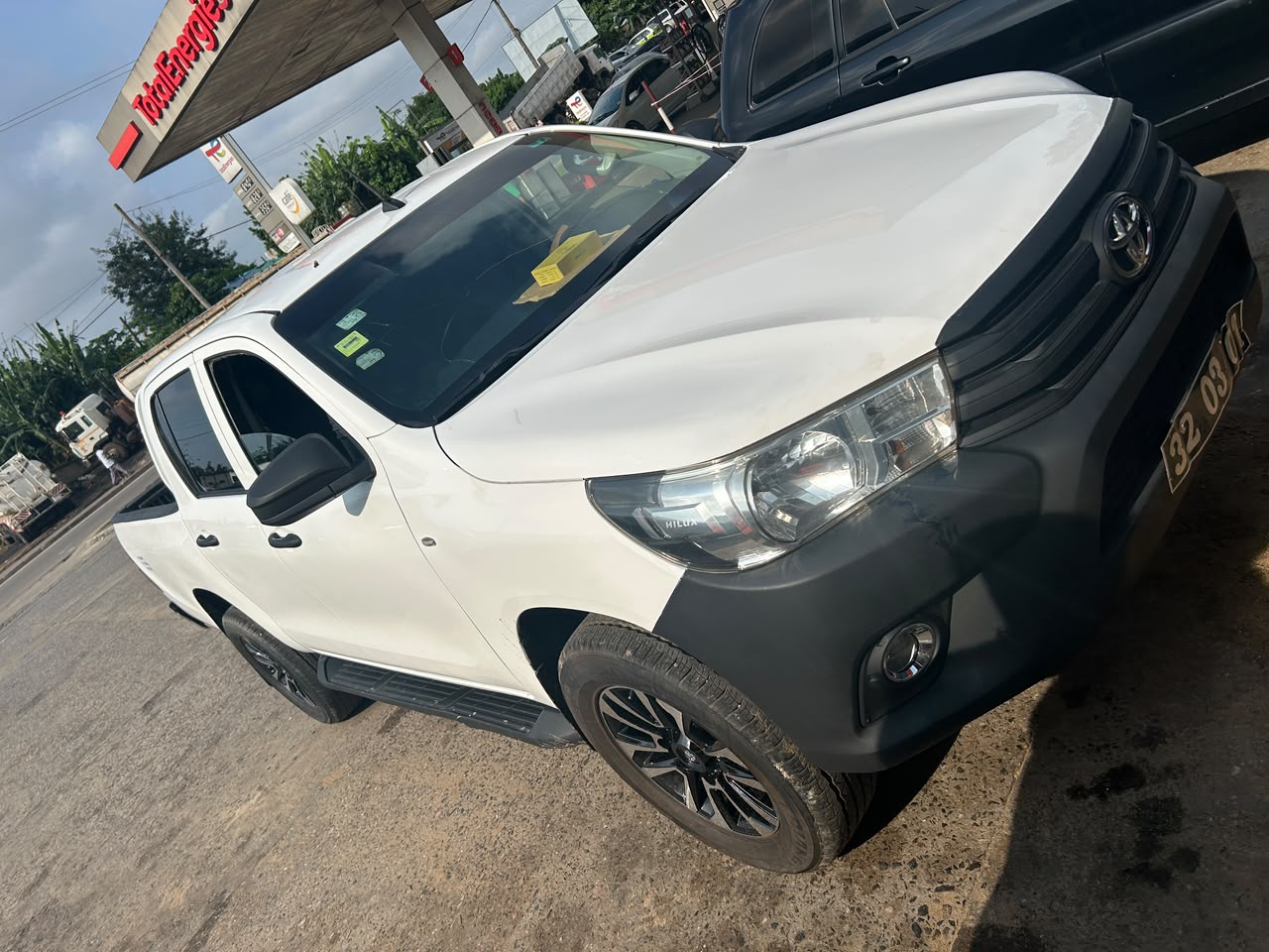TOYOTA PICK-UP