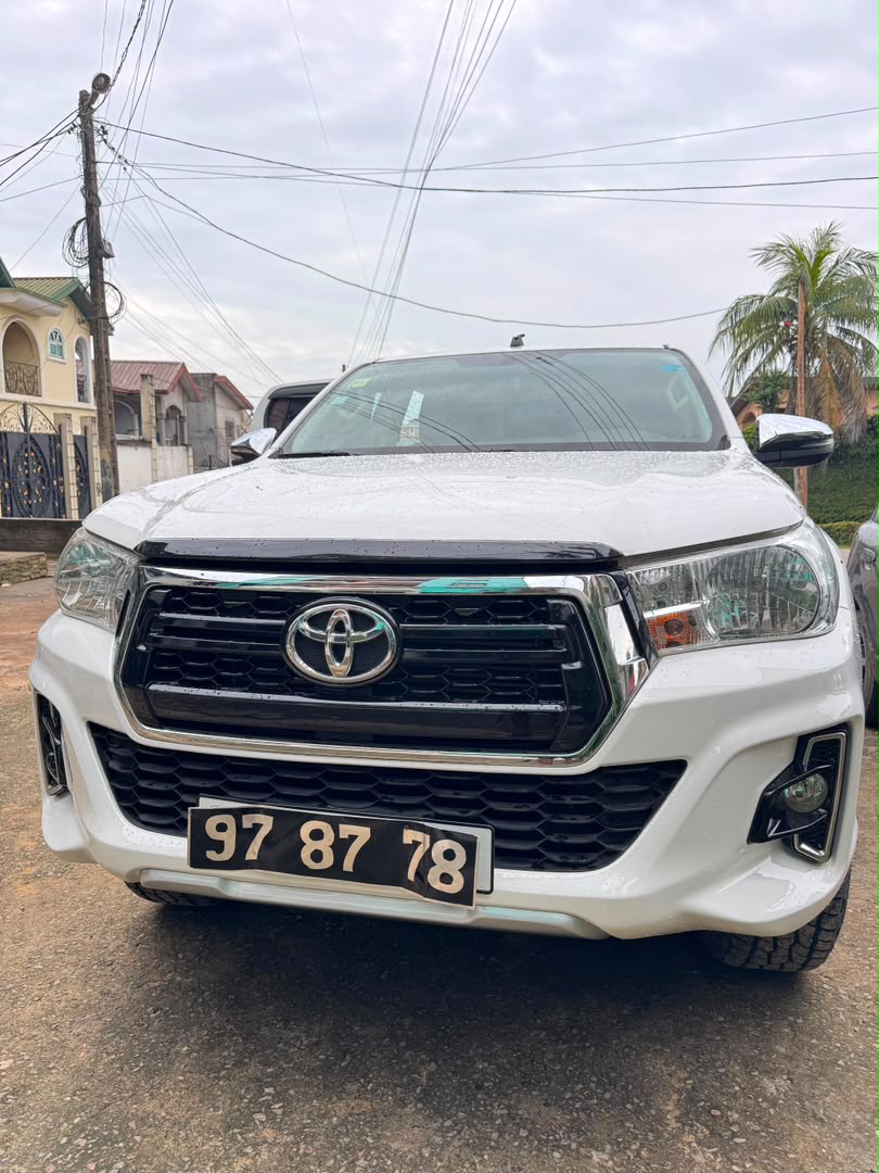 TOYOTA PICK-UP