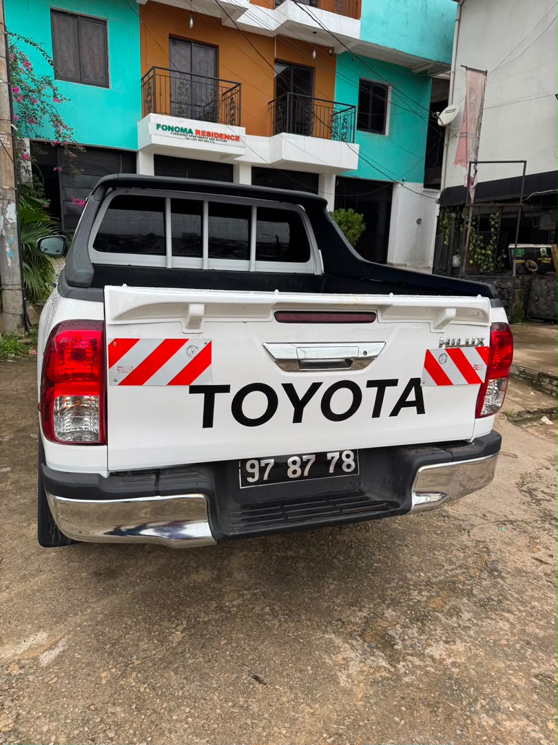 TOYOTA PICK-UP