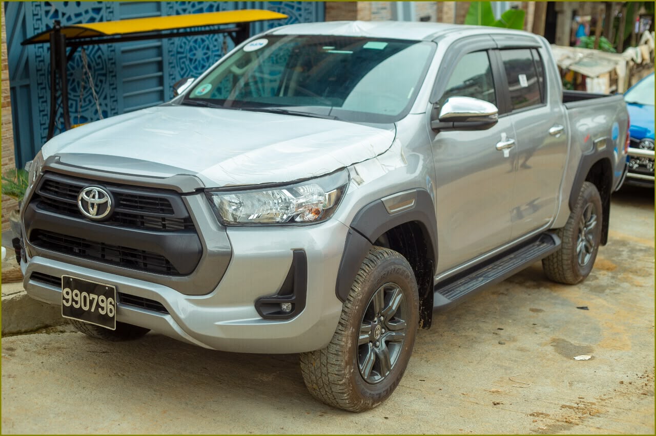 TOYOTA PICK-UP