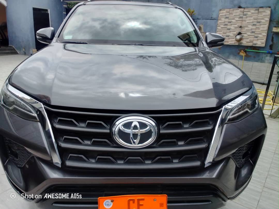 TOYOTA FORTUNER