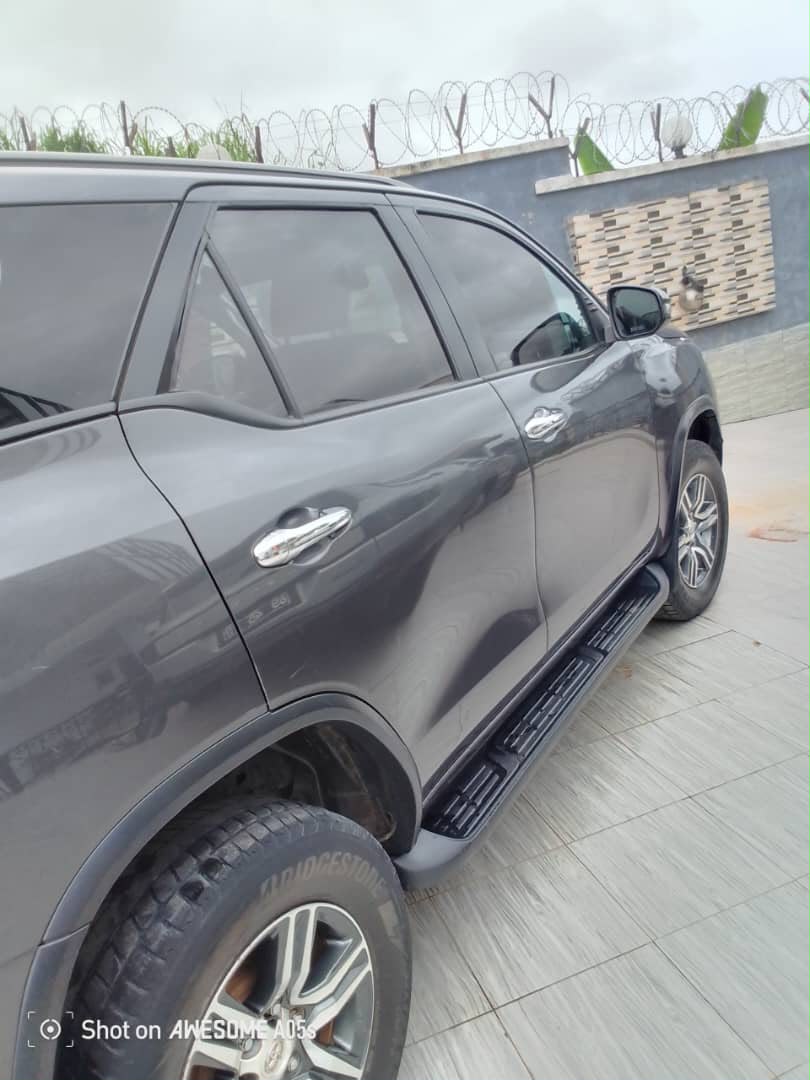 TOYOTA FORTUNER