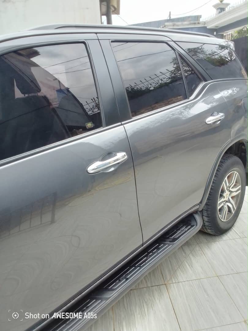 TOYOTA FORTUNER