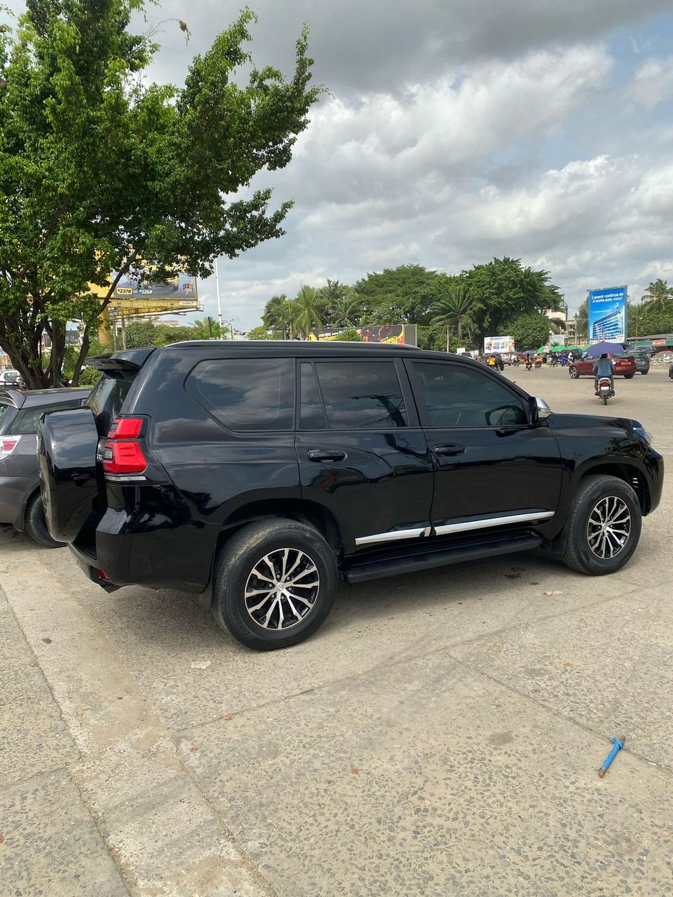 TOYOTA PRADO