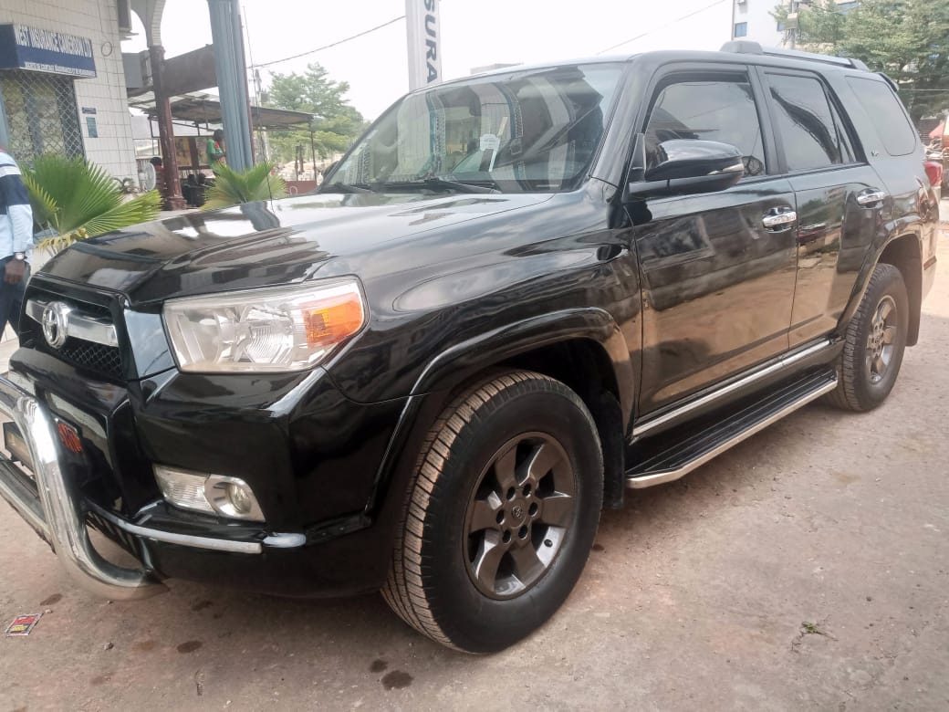 TOYOTA 4RUNNER