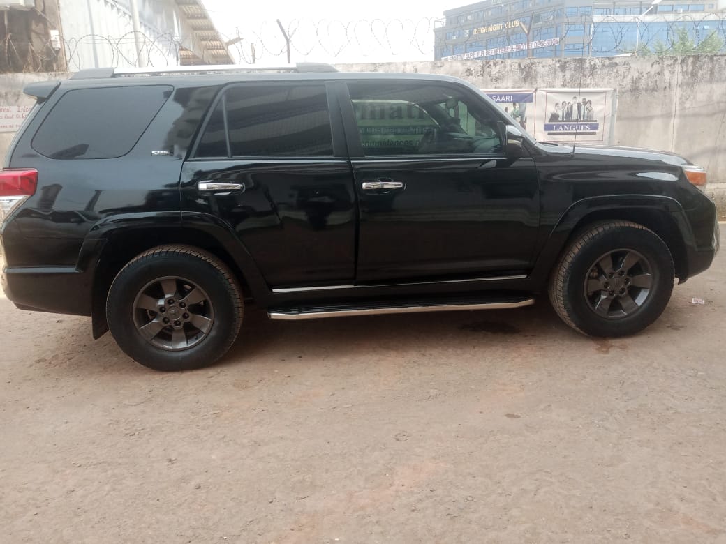 TOYOTA 4RUNNER