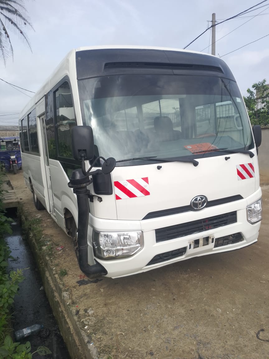 TOYOTA COASTER