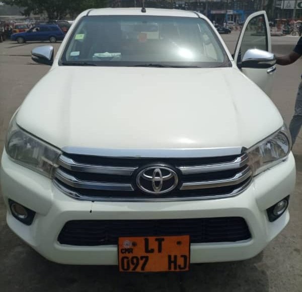 TOYOTA HILUX