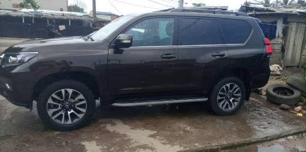 TOYOTA PRADO VX