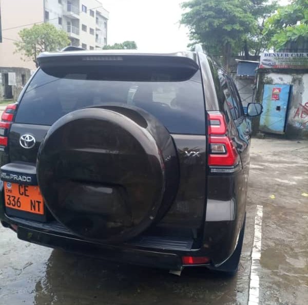 TOYOTA PRADO VX