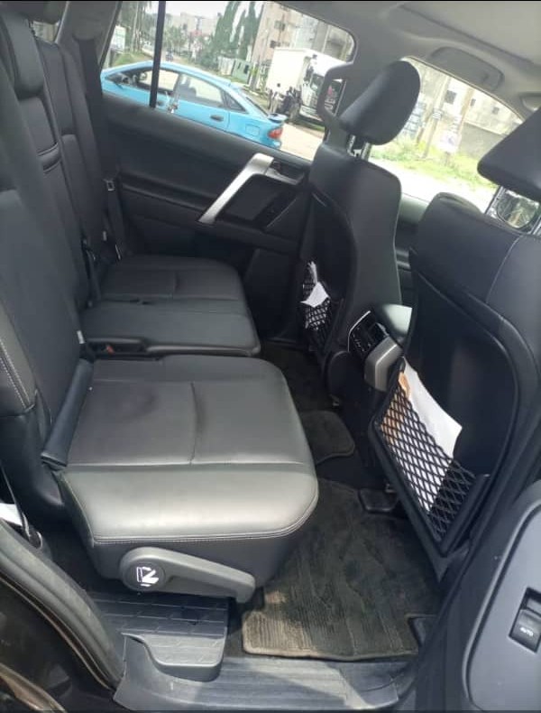 TOYOTA PRADO VX