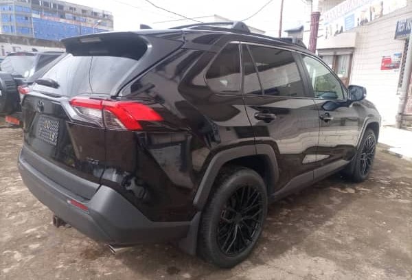 TOYOTA RAV 4