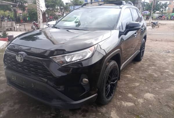 TOYOTA RAV 4