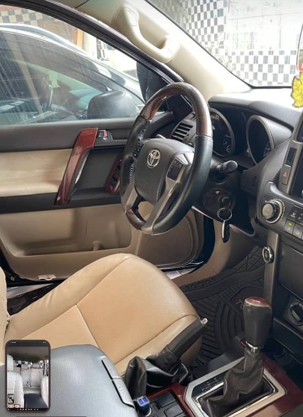 TOYOTA LAND CRUISER PRADO
