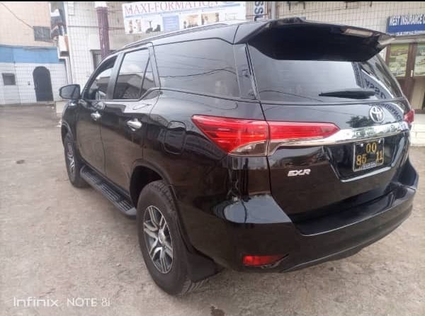 TOYOTA FORTUNER